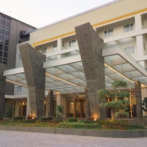 Pollos Hotel & Gallery
